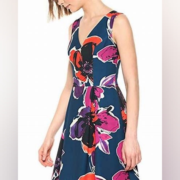 NWT, Trina Turk Fitzgerald Hi-lo Floral Dress - Picture 17 of 17